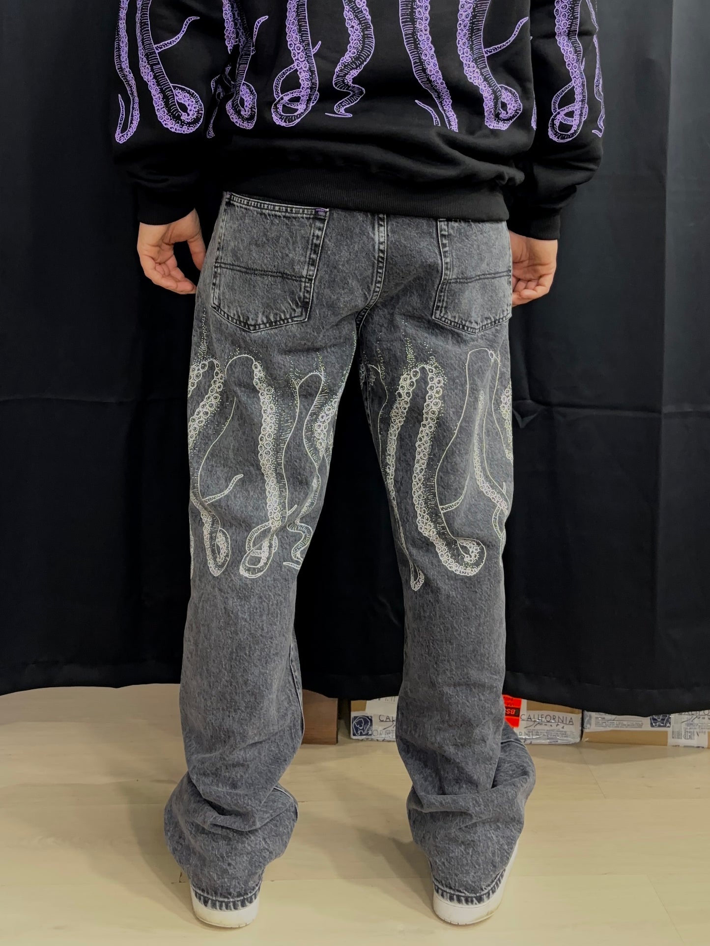 Octopus Outline Loose Denim