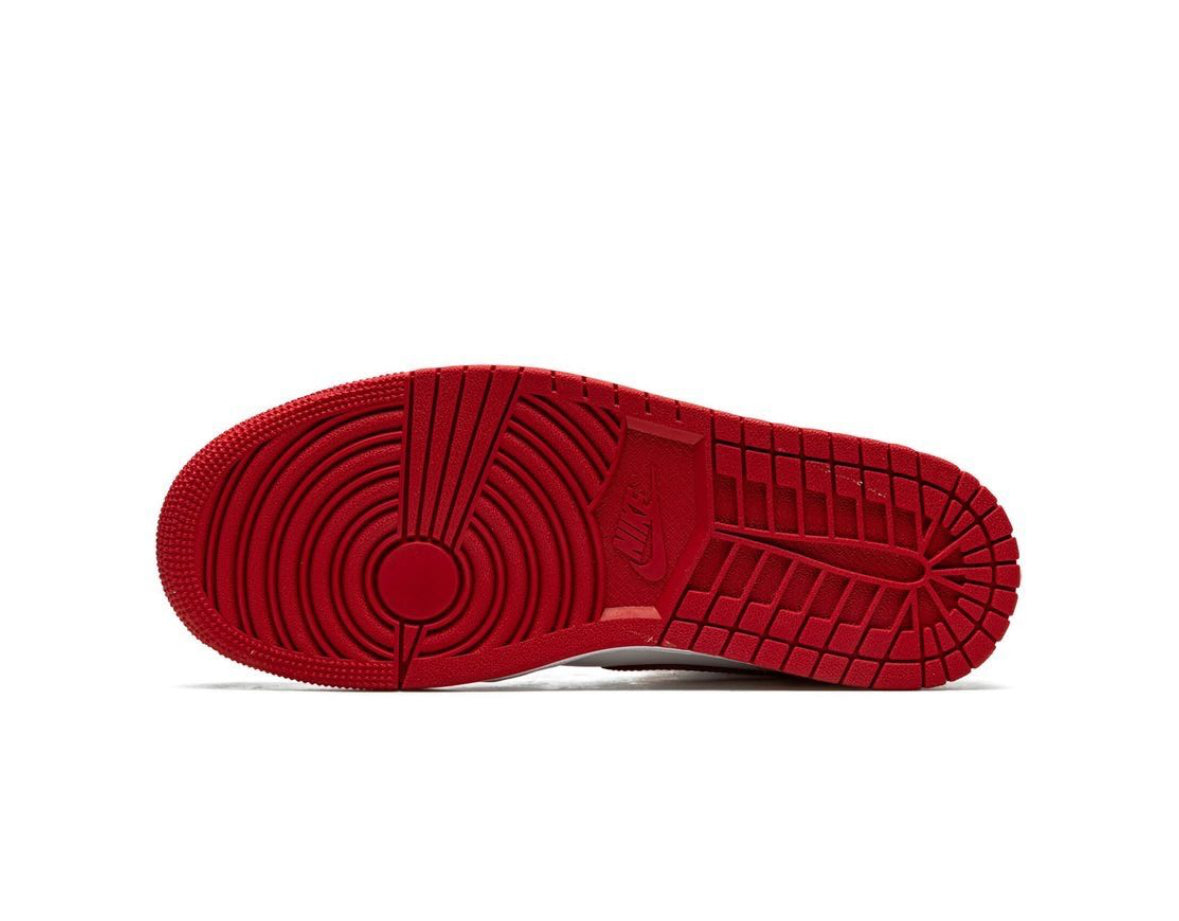 Jordan 1 mid Alternate Bred Toe