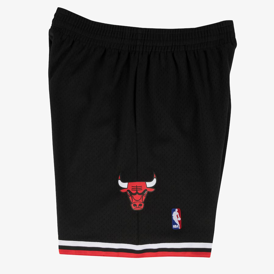 Men's Black Chicago Bulls 1997/98 Hardwood Classics Swingman Basketball Shorts