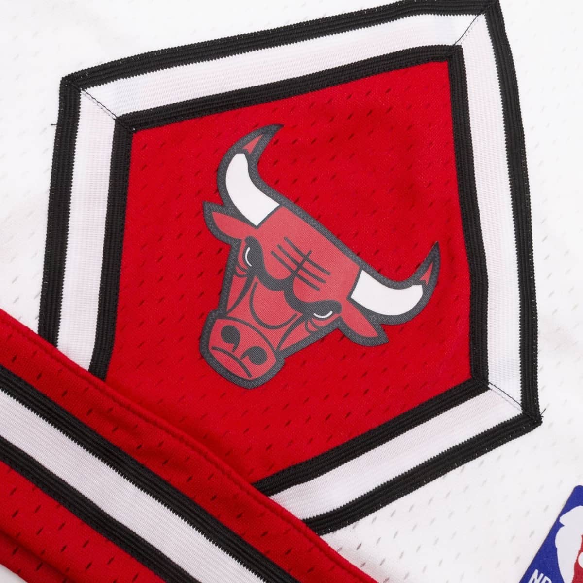 NBA swingman shorts bulls 97-98 white