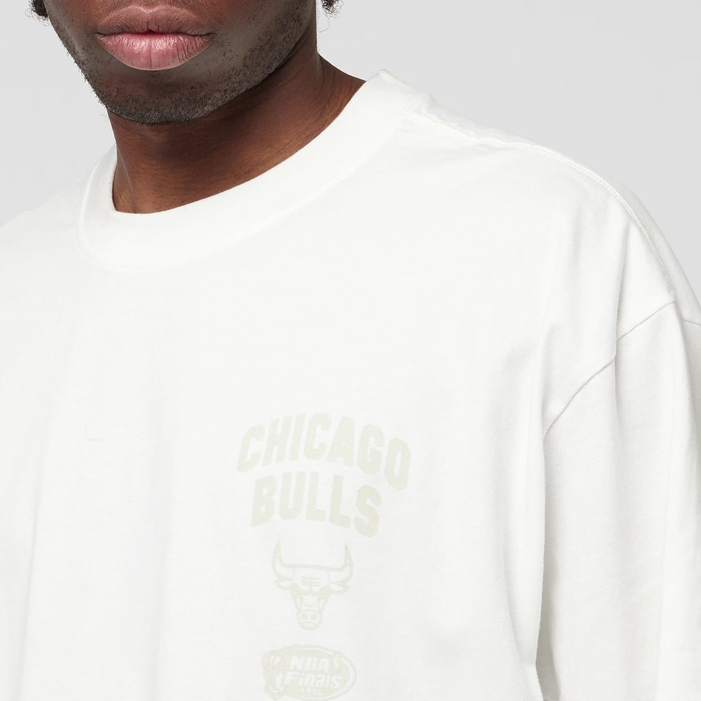 NBA Elite Neutrals Oversized Tee Chicago Bulls