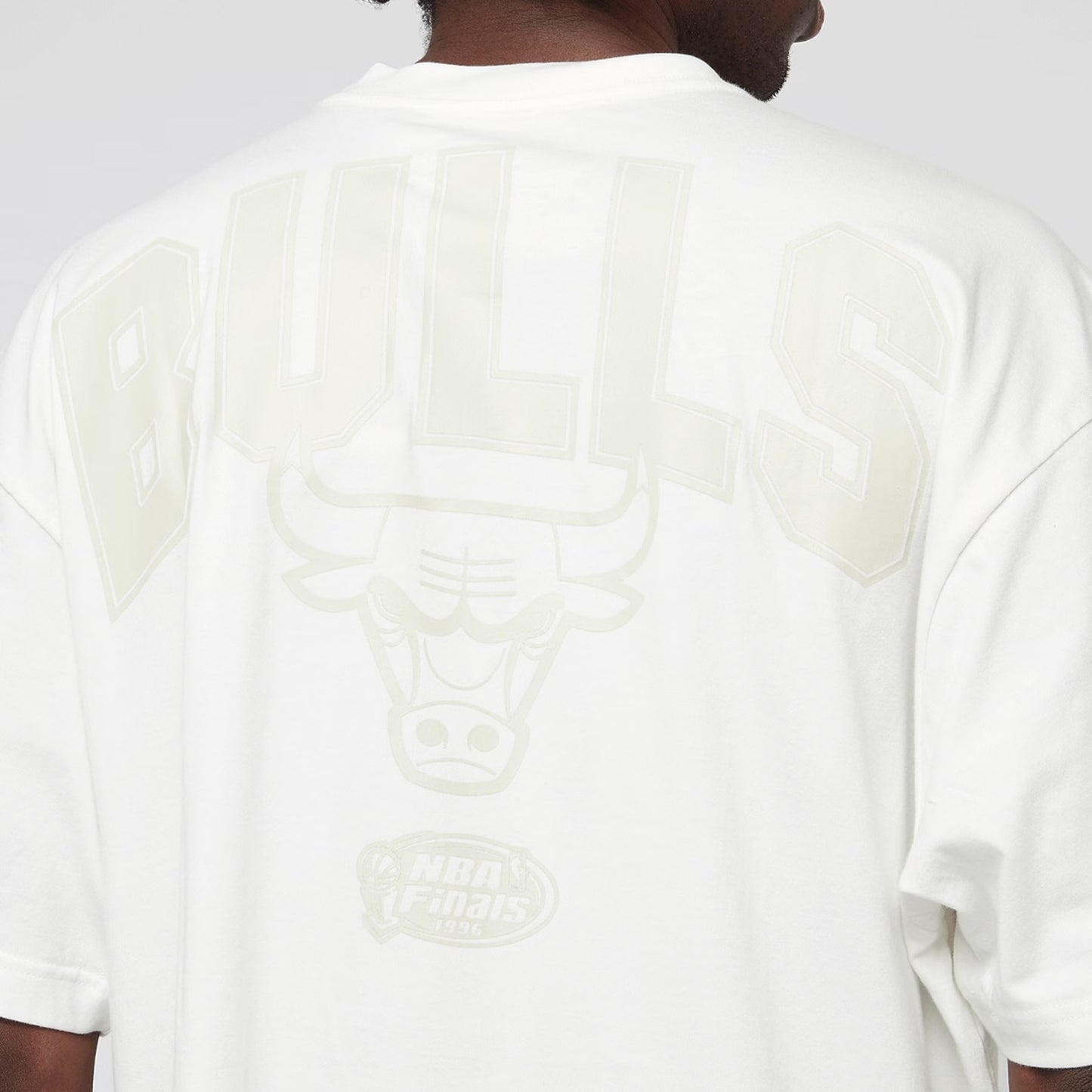 NBA Elite Neutrals Oversized Tee Chicago Bulls