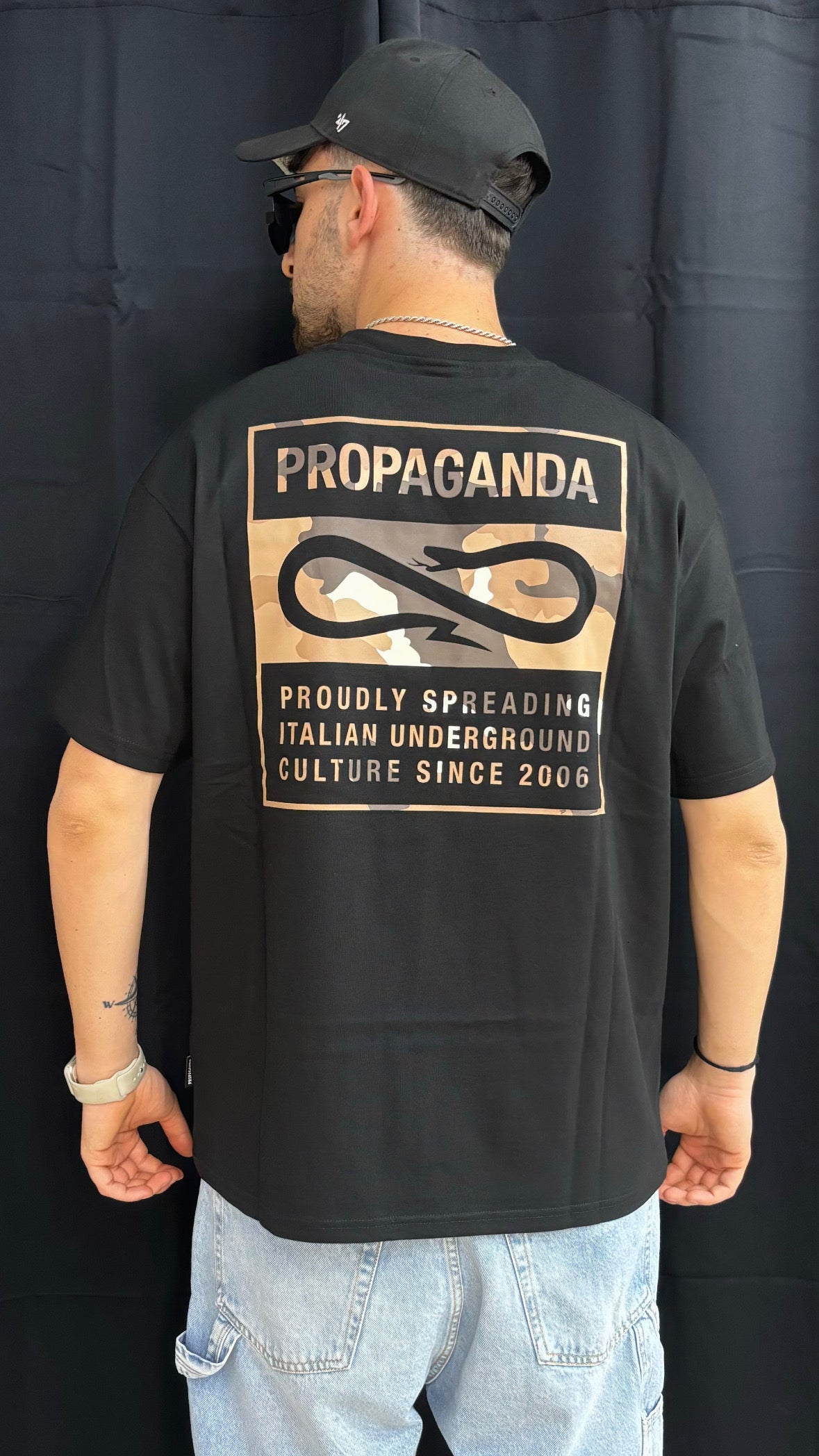 T-shirt label camo