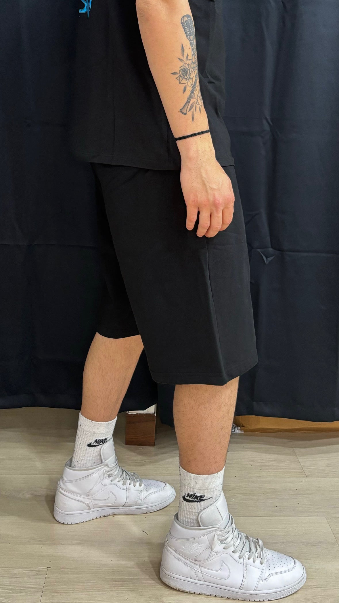 Sweatshort triangle shark
