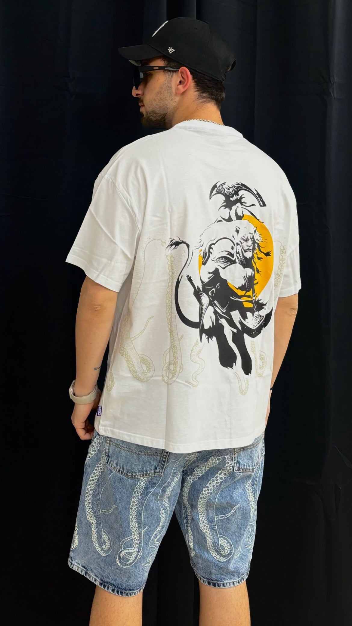 Magic: The Gathering Octopus Ajani Tee