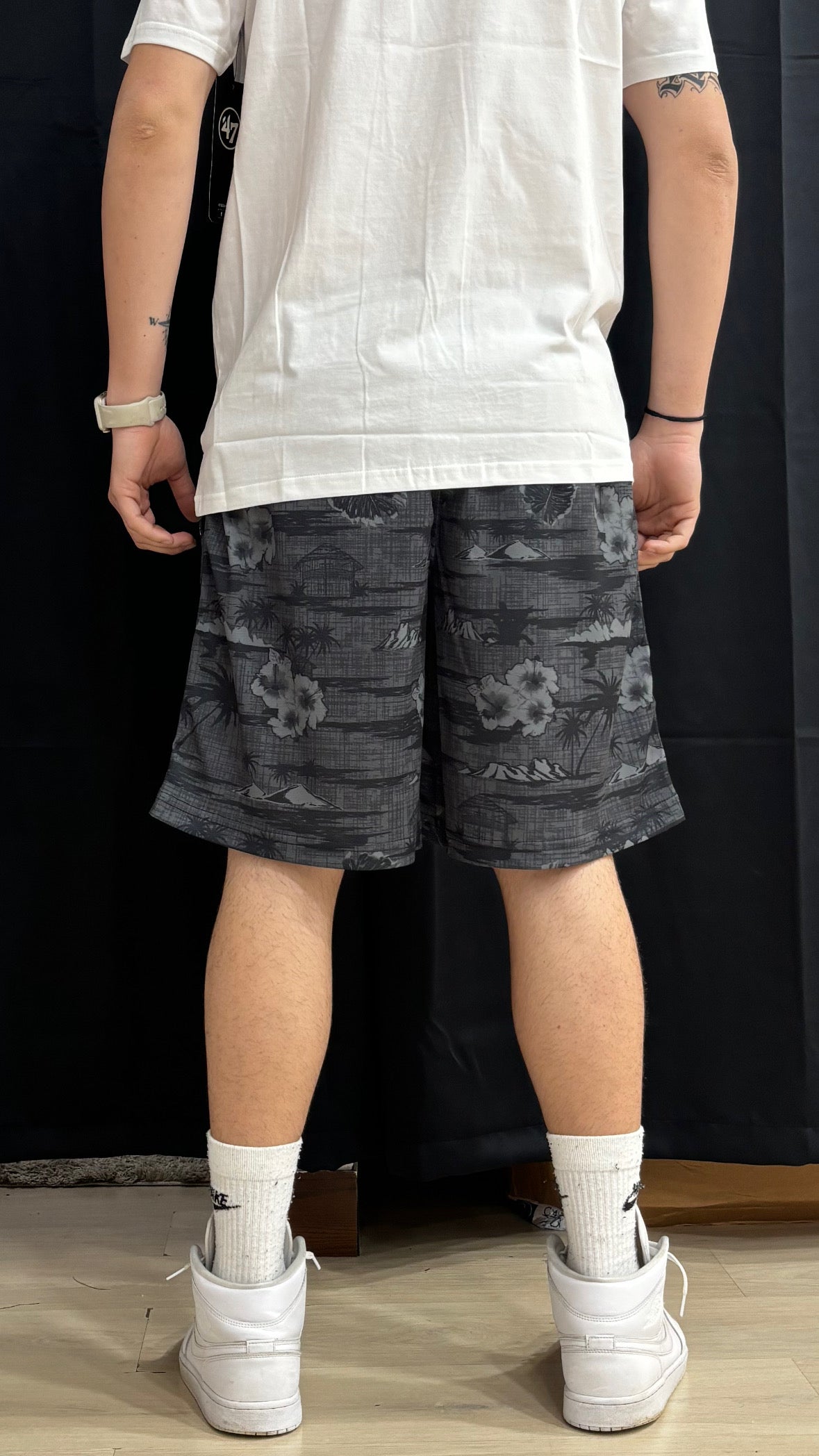 47’ shorts New York charcoal