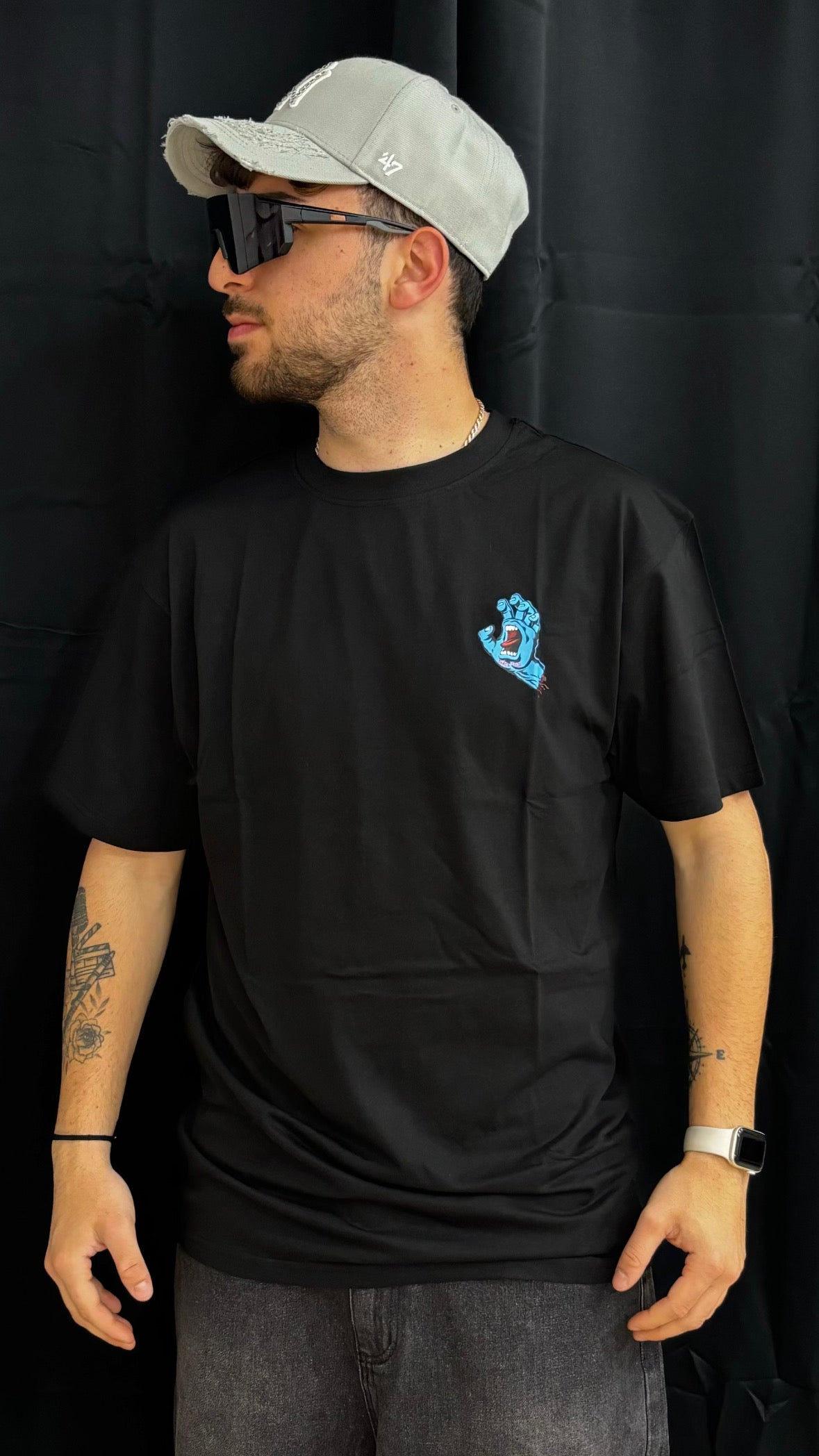 Screaming hand chest t-shirt