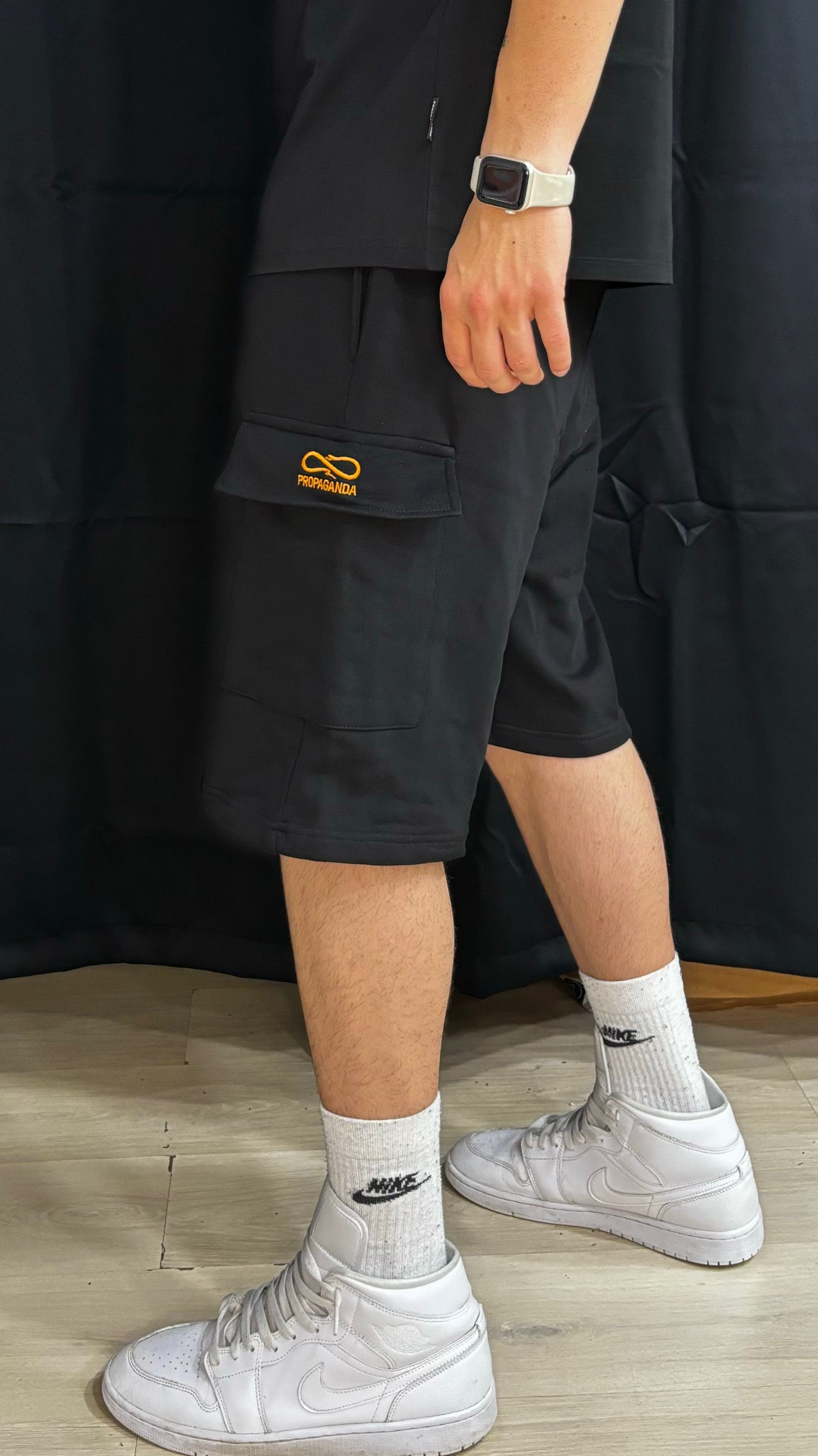 Cargo Sweatshort logo embroidery