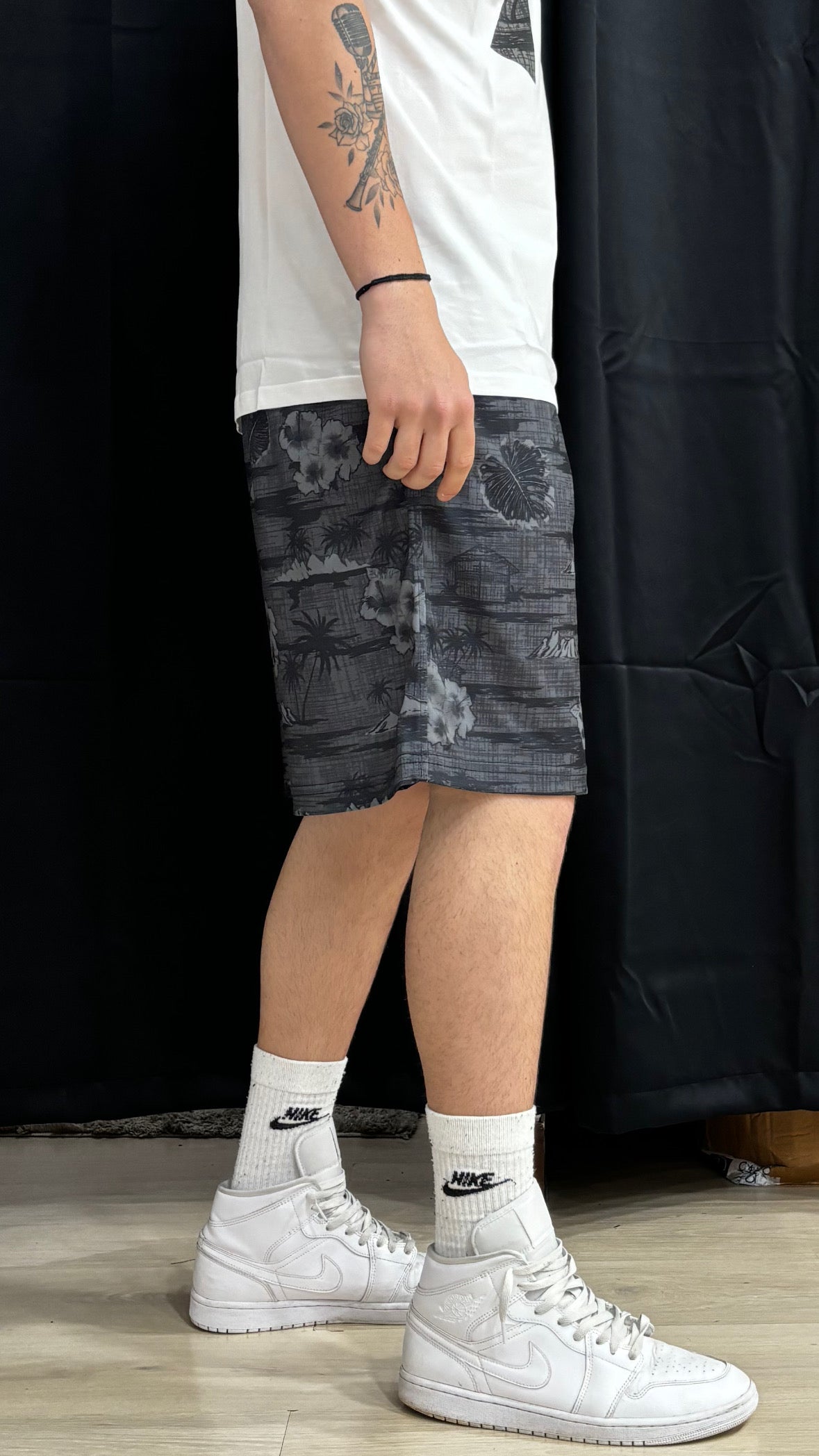 47’ shorts New York charcoal