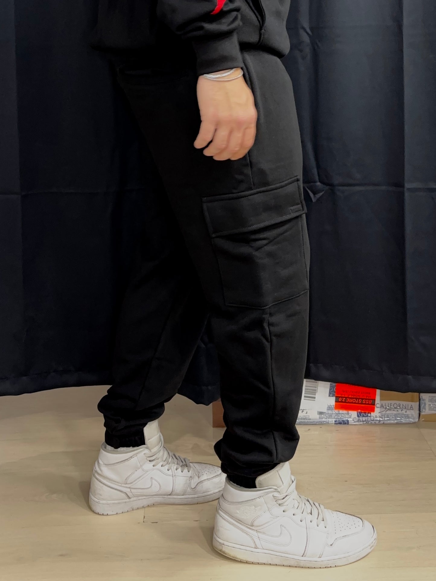 Logo Embroidery cargo Sweatpant