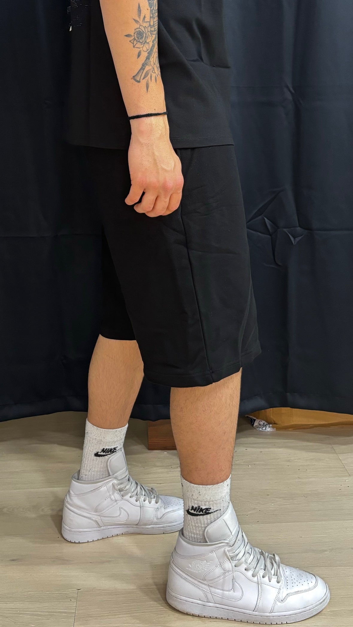 Cargo Sweatshort logo embroidery