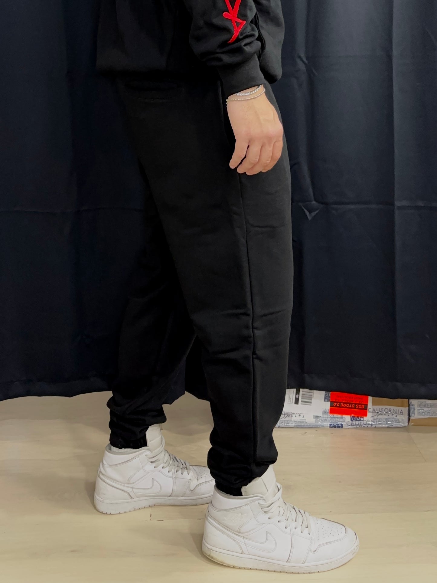 Logo Embroidery Sweatpant