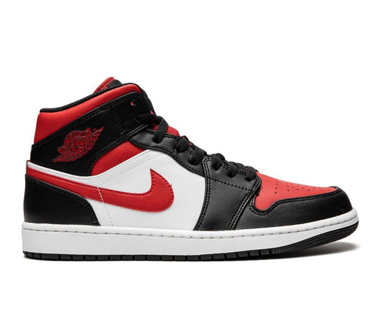 Jordan 1 mid Bred toe