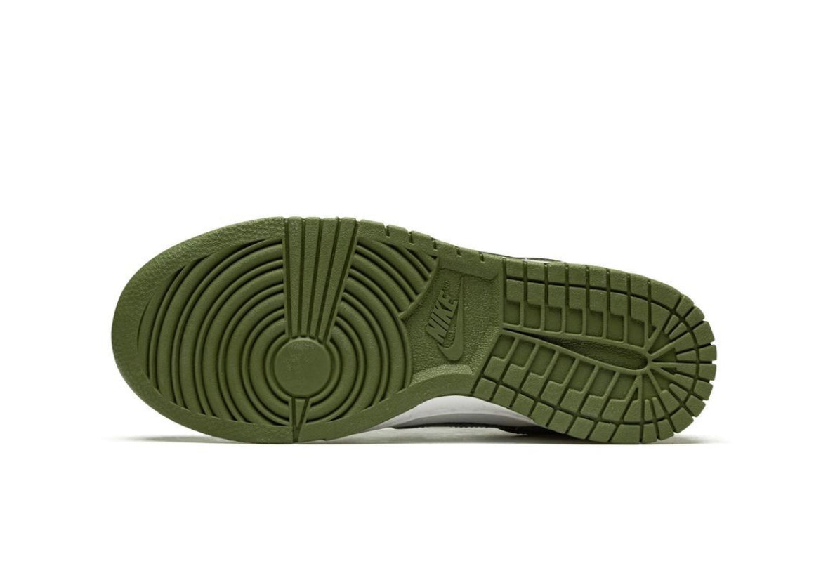 Nike Dunk low olive