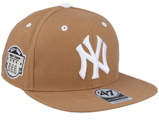 Hatstore Exclusive x New York Yankees Stadium Camel/White Snapback - 47 Brand