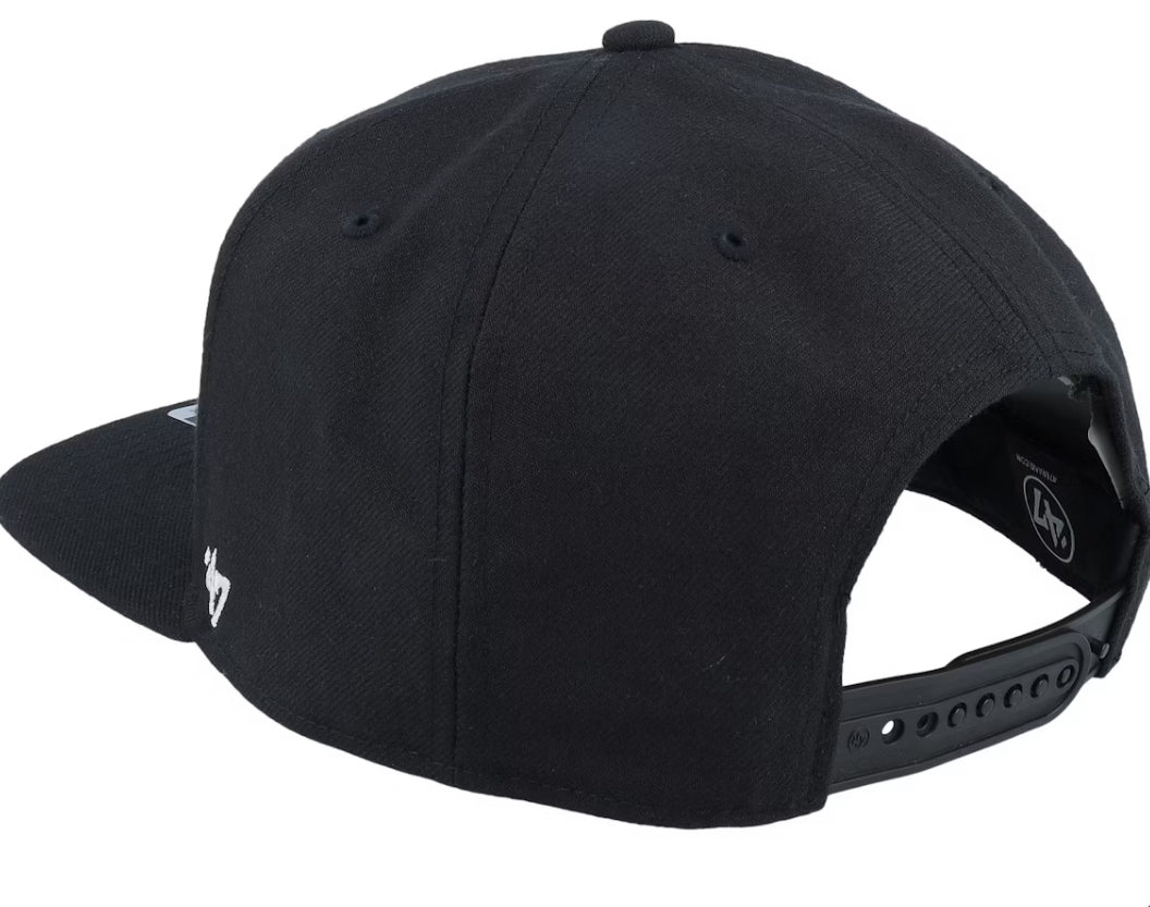 NY Yankees No Shot Captain Black Outline Snapback - 47 Brand