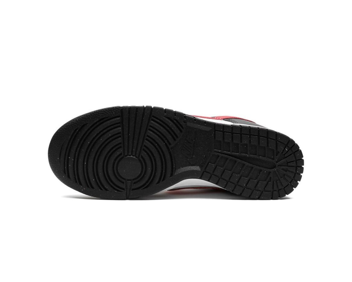 Dunk low panda swoosh red