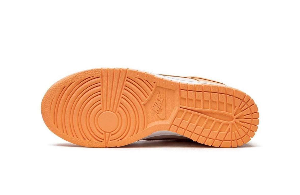 Nike Dunk low peach cream