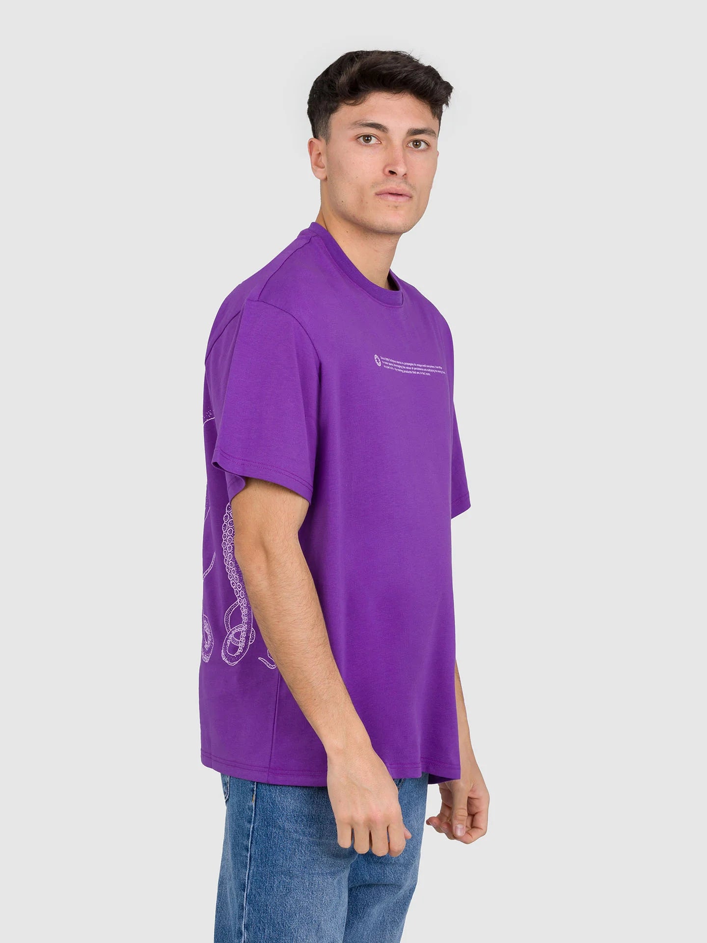 Octopus outline logo tee